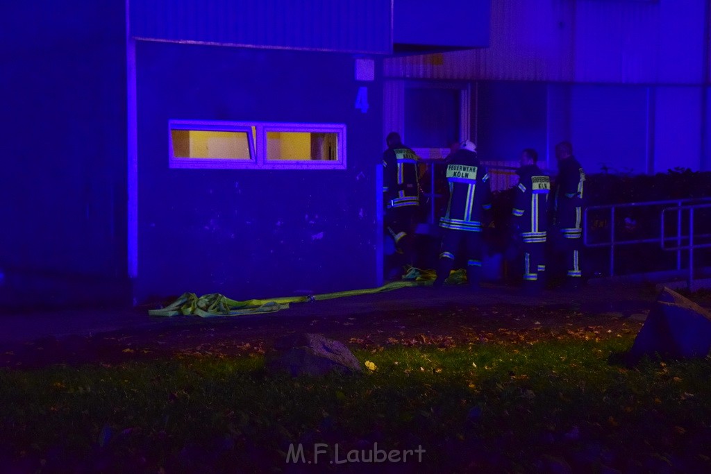 Feuer 2 Koeln Porz Finkenberg Steinstr Konrad Adenauerstr P27.JPG - Miklos Laubert